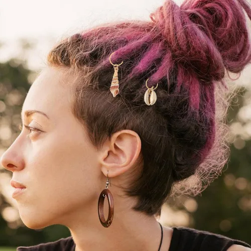 Miniatura 5 de HEALLILY Beavorty - 13 piezas de anillos para el cabello, colgantes de joyería con concha de océano, accesorios para el cabello, puños