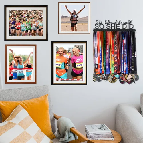Miniatura 5 de Goutoports Exhibidor Colgador de Medallas - She Believed She Could She Did - Colgador de Pared Personalizado para Medallas de Corredor de Carreras