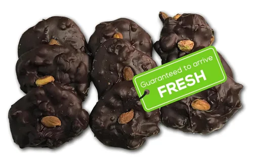 Miniatura 12 de US Sweets 75% racimos de macadamia de chocolate negro – Macademia cubierta de chocolate negro Regalo sabroso Hecho en pequeños lotes