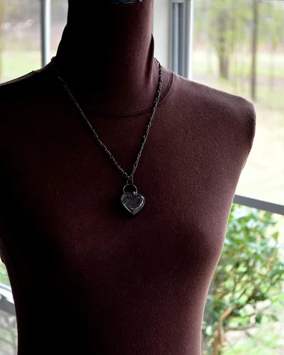 Miniatura 18 de Handmade Glass Chunky Heart Necklace