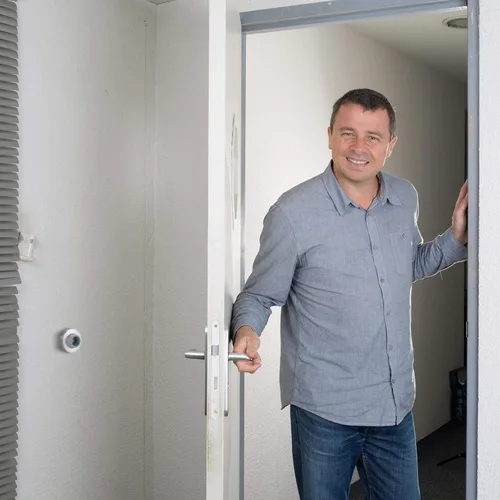 Miniatura 5 de Hotop Tapón de pared para puerta, protector de acero inoxidable con parachoques de goma para montaje en pared, topes para empotrar, silencioso