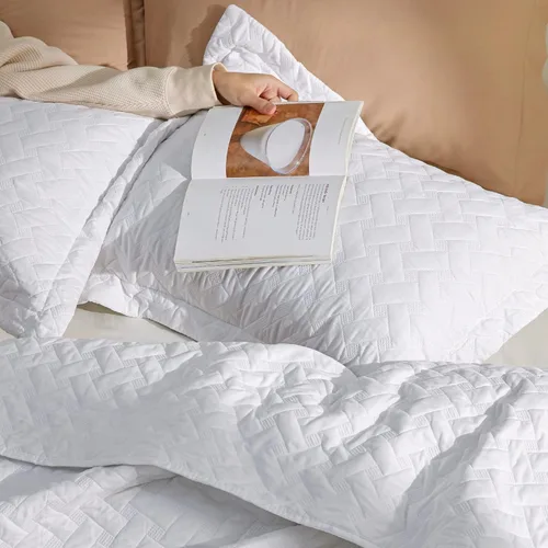 Miniatura 4 de Bedsure – Juego de colcha ligera con patrón de tejido de canasta, juego de edredón suave para todas las estaciones, incluye 2 fundas de almohada 02