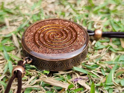 Miniatura 5 de Colgante de orgón con malaquita