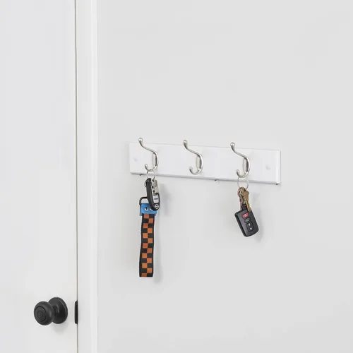 Miniatura 5 de Home Basics Estante colgante de pared blanco con 3 ganchos dobles para entrada elegante y espacios de vida organizados