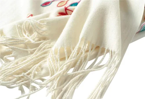 Miniatura 2 de Urban CoCo Chal bordado de gran tamaño con borlas para mujer