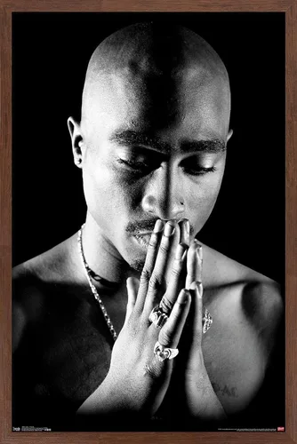 Miniatura 10 de Trends International Tupac - Póster de pared rezando, 14.725 x 22.375 pulgadas, versión enmarcada de madera de granero