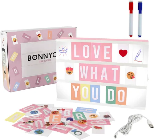 BONNYCO Caja de luz rosa estilo cinematográfico con 400 letras, emojis, 2 marcadores. Caja de luz LED para decoración de hogar y oficina, cartel de