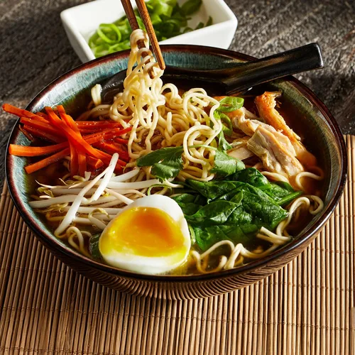 Miniatura 8 de Simply Asia Caldo de Ramen Japonés con Soja, Jengibre y Pollo, 26 onzas (Paquete de 6)