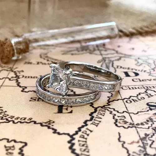 Miniatura 5 de Juego de anillos de compromiso de boda de plata de ley de 4.3 quilates con circonita cúbica de corte princesa