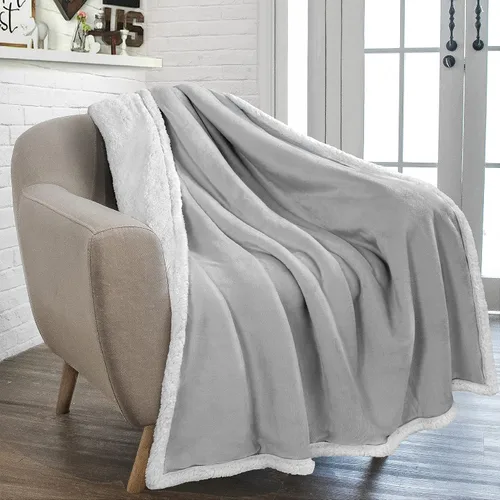 Miniatura 6 de PAVILIA Manta Tipo Throw de Vellón Sherpa para Sofá, Gris Claro, Manta de Sofá Suave, Mullida y Afelpada, Manta de Invierno Reversible y Acogedora