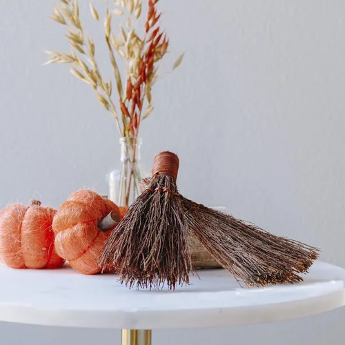 Miniatura 4 de Escoba perfumada con especias de calabaza (paquete de 6) – Escoba brezo de 6 pulgadas – Decoración navideña