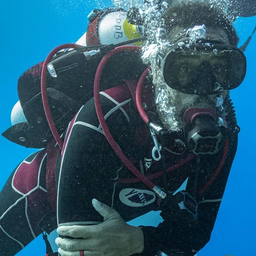 Miniatura 9 de Spartacus Frameless Dive Mask, Ultra-Clear Low-Iron Glass, Wide View, Low Volume, 100% Silicone Skirt