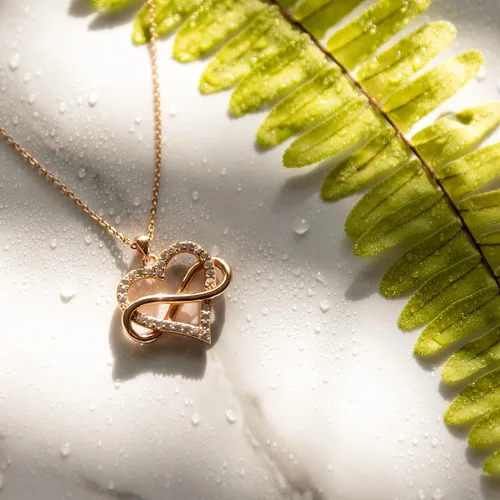 Miniatura 4 de Sash & Soph Collar de corazón infinito para mujer, collar de corazón de plata de ley 925 para novia, colgante de corazón de amor en cadena de 18