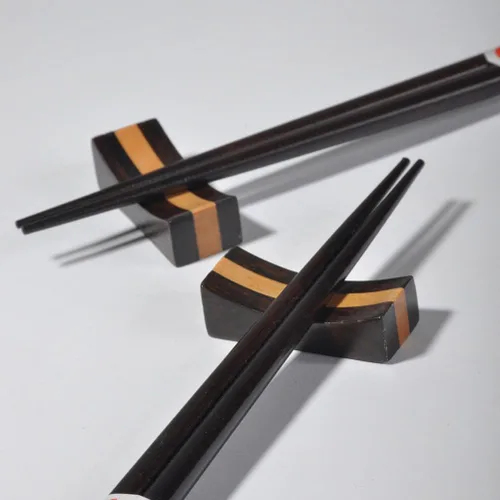 Miniatura 3 de 4 soportes creativos de madera para palillos – Elegantes reposa utensilios multifuncionales para decoración de mesa de comedor y almacenamiento