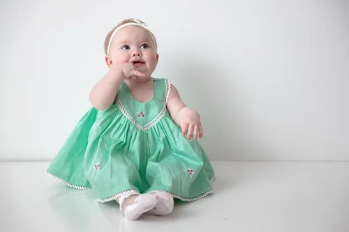 Miniatura 3 de Vestido de pana orgánico hecho a mano para bebé de 0 a 9 meses