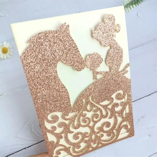 Miniatura 5 de MillaSaw Bolsillo de invitación para caballo con purpurina, soporte para invitación de quinceañera, tarjeta cortada con láser de oro rosa