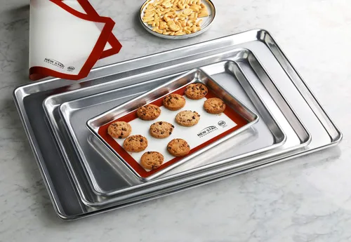 Miniatura 9 de New Star Foodservice Sartén de aluminio de grado comercial de calibre 12 para bollos, 18 pulgadas de largo x 26 pulgadas de ancho x 1 pulgada