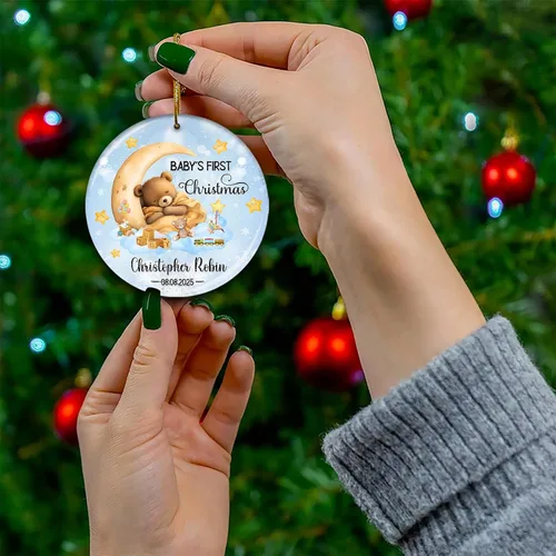 Miniatura 4 de Adorno personalizado para la primera Navidad del bebé 2025 con nombre personalizado, lindo oso en la luna, adornos redondos, regalo de primer