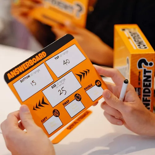 Miniatura 6 de Confident? Juego de fiesta: trivia familiar y diversión de adivinanzas con juego rápido, ideal para noches de juego y fiestas para niños y adultos