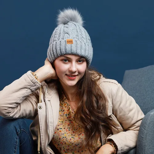 Miniatura 6 de REDESS Women Winter Pompom Beanie Hat with Warm Fleece Lined, Thick Slouchy Snow Knit Skull Ski Cap