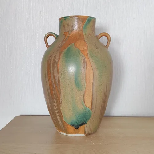 Cerámica de Terracota – Jarrón Decorativo Único de Estilo Rústico de 10" con Asa, Jarrón Bohemio Neutro Verde Esmaltado Amarillo Tierra para