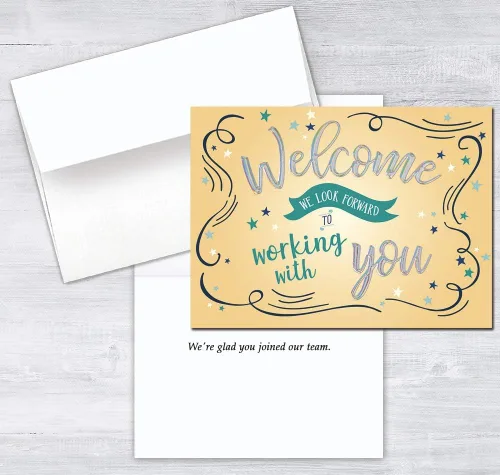 Miniatura 2 de 25 tarjetas de bienvenida para empleados – divertido diseño tipográfico con relieve holográfico plateado – 26 sobres blancos – FSC Mix