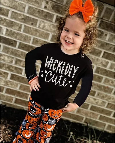 Miniatura 2 de Hnyenmcko Conjunto de ropa de Halloween para bebé niña, camiseta de manga larga con letras y pantalones de campana de calabaza con diadema, 3