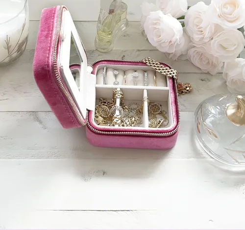 Miniatura 58 de BLUTETE Joyero de viaje organizador de terciopelo con anillos de espejo, aretes, collares, caja organizadora de almacenamiento (negro)