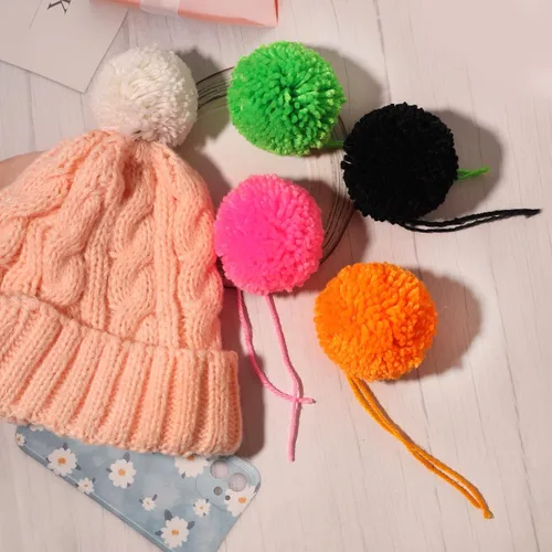Miniatura 2 de 10 pompones de hilo grandes de 3 pulgadas, hechos a pedido, bolas de hilo acrílico para sombreros o decoraciones de fiesta, pompones de manualidades