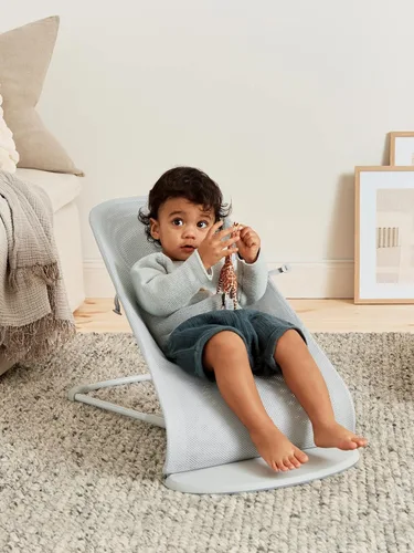 Miniatura 7 de BabyBjörn Bouncer Balance Soft, Malla, Plata/Blanco 2-en-1 Asiento Ajustable de Mecedora para Bebés y Silla para Niños Pequeños, de Recién Nacido a
