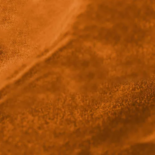 Miniatura 3 de Passion Suede - Tela de tapicería de microgamuza vendida por The Yard or Roll - 50 yardas, color cereza