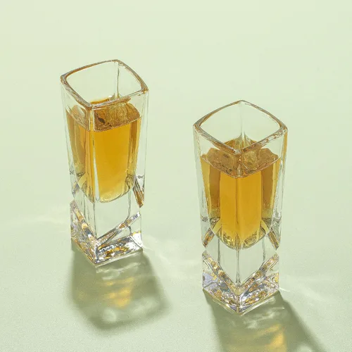 Miniatura 8 de JoyJolt Carre Vasos de tiro cuadrados con base pesada Set de 4, 1.8 onzas