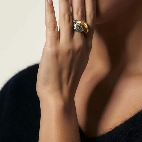 Miniatura 7 de John Hardy Anillo cruzado de plata y oro de 18 quilates martillado para mujer