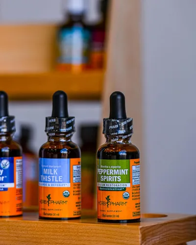 Miniatura 10 de Herb Pharm Extracto líquido de cardo mariano: Extracto orgánico de Silybum marianum Soporte de función hepática saludable, limpieza