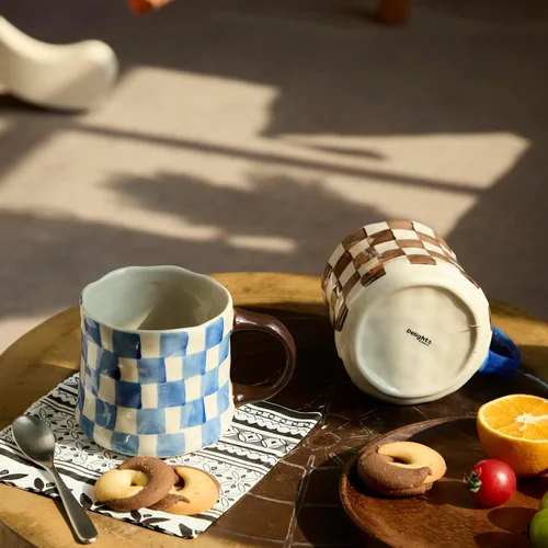 Miniatura 7 de Taza de café de cerámica a cuadros retro de 16 onzas, mango extragrande, apta para microondas, taza de té con patrón vintage para el hogar, oficina