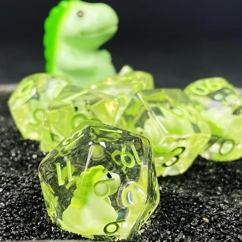 Miniatura 2 de Sage's Portal Animal Familiars - Juego de dados poliédricos de resina para Dungeons and Dragons RPG Pathfinder, mesa TTRPG (Baby Dragon)