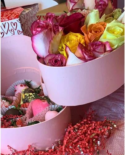 Miniatura 4 de UNIKPACKAGING Caja de Flores en Forma de Corazón de Calidad Premium, Cajas de Regalo para Arreglos Florales y Regalos de Lujo, con Tapas, Tamaño Rosa
