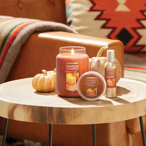 Miniatura 5 de Yankee Candle - Vela perfumada en tarro grande de 22 onzas, clásica, de solo una mecha, más de 110 horas de combustión, para aromaterapia, otoño e