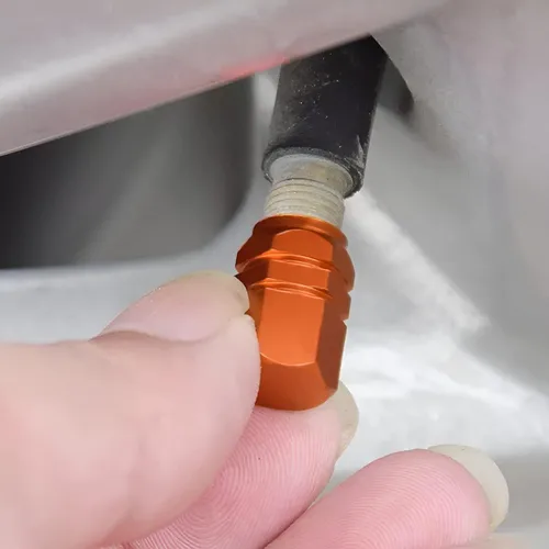 Miniatura 5 de Tapón para válvula de neumático de automóvil, 12 fundas para válvulas de rueda, tapa de aire a prueba de fugas, accesorio hermético de aleación
