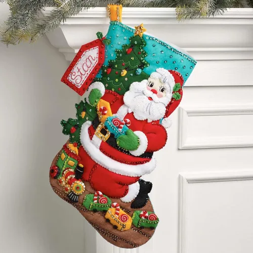 Miniatura 2 de Bucilla Kit de Aplicación de Fieltro de 18" para Hacer Calcetines, Tren de Juguete Santa, Perfecto para Artes y Manualidades DIY, 89485E