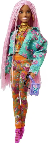 Miniatura 3 de Barbie Muñeca extra y accesorios con trenzas largas rosas en chaqueta floral verde azulado y traje floral de 2 piezas con ratón DJ Pet
