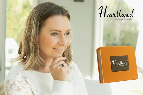 Miniatura 7 de Heartland By Beverley Mitchell Oro rosa de 10 quilates con plata de ley 0925 ovalada creada en laboratorio cabujón de ópalo y anillo de declaración