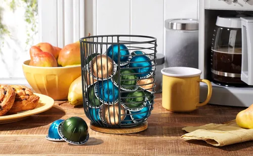 Miniatura 2 de Soporte para cápsulas de café MosJos - Soporte de taza K de alambre negro con base de madera - Diseño delgado de gran capacidad - Decoración moderna