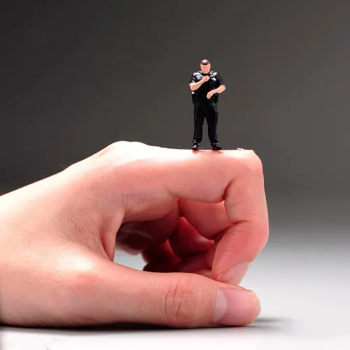 Miniatura 7 de Figuras en miniatura a escala 1:64, figura de acción de diorama de personas pequeñas, accesorios de escena de resina, muñequeras, figuras de Chica