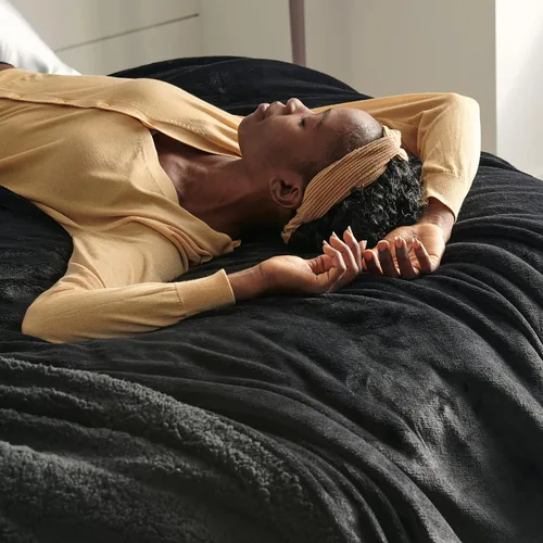 Miniatura 6 de Bedsure GentleSoft Mantas de Forro Polar Sherpa Tamaño King para Cama - Manta Gruesa y Cálida para Mujeres y Hombres, Manta King Suave y Mullida