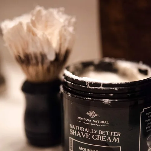 Miniatura 5 de MNSC Old Faithful Naturally Better Shave Cream - Afeitado suave, fórmula hipoalergénica para piel sensible, piel más suave, evita rasguños, cortes