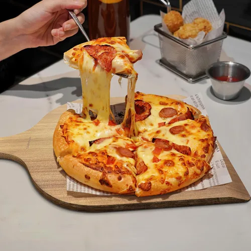 Miniatura 7 de G.a HOMEFAVOR Pala de pizza de madera de acacia, paleta de pizza de 12 x 14 pulgadas con mango de madera, espátula de pizza para hornear