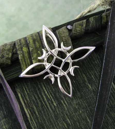Miniatura 3 de Woot & Hammy Witch's Knot with Four Crescent Moons Pendant, Four Pointed Celtic Knot,100% Sterling Silver, Handmade