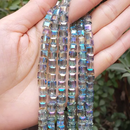 Miniatura 4 de 2 hebras checas de cristal en forma de cubo facetado sueltas cuentas espaciadoras a granel 0.236 in (0.24 pulgadas) Peridot Shimmer (190-196 piezas)