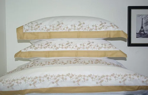 Miniatura 4 de sheetsnthings Juego de funda de edredón de 3 piezas, tamaño matrimonial/queen, 100% algodón, cierre de botón oculto, color dorado de lujo con diseño